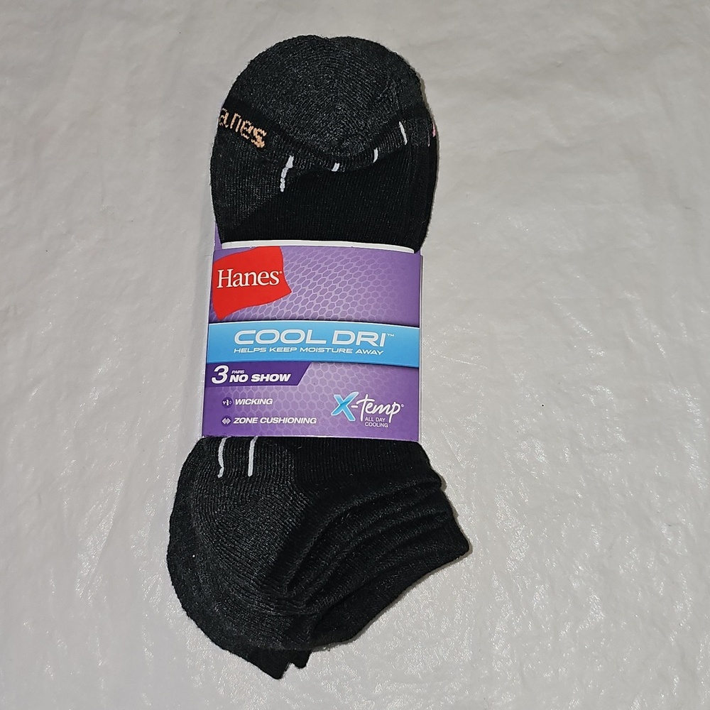 Hanes Extended Size Women's Shoe Size 8-12 Black No-Show Cool-Dri Socks 3 Pairs